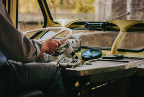 Image de l'intérieur d'un bus historique