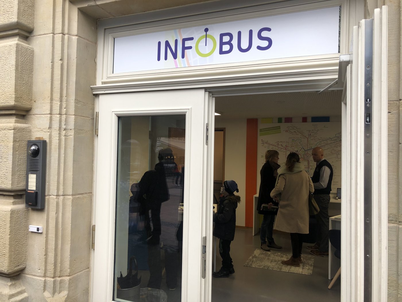 Infobus place d'Armes 01.03.2020