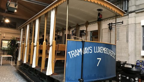 vieux tramway au musée des tramways