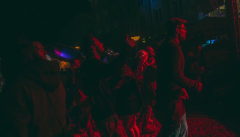 foule lors des concerts en plein air la veille de la Fête Nationale