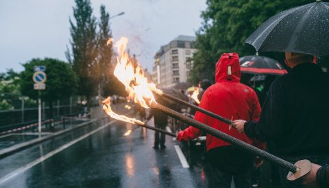 cortège de la retraite aux flambeaux la veille de la Fête Nationale