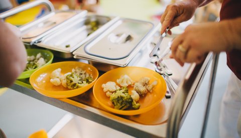 repas de midi dans une crèche de la Ville de Luxembourg