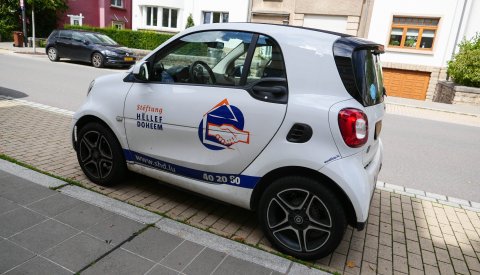 voiture Hëllef doheem