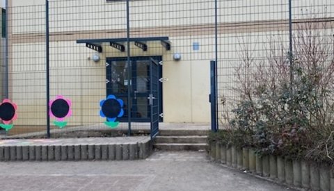 Vue extérieure de l'école